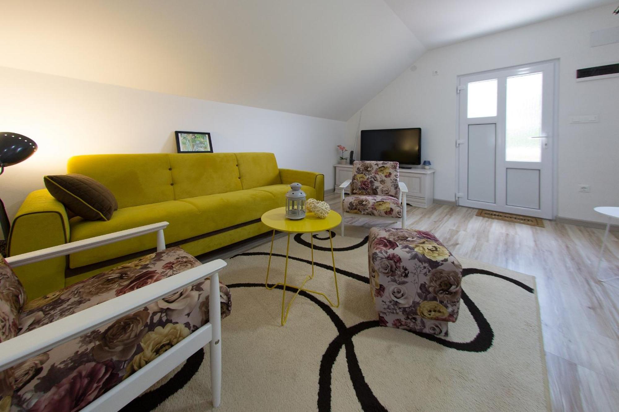 Apartment Kalimero Otočac Esterno foto